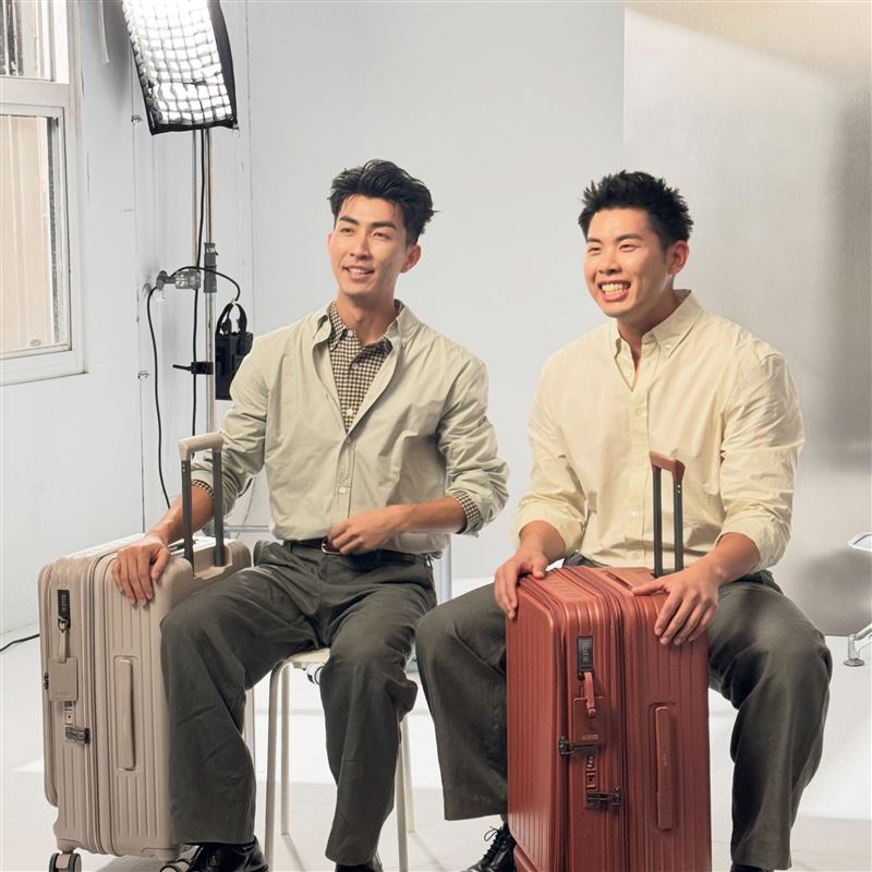 The DoDo Men嘟嘟人2024年晉升為百萬YouTuber。(圖/翻攝自臉書)
