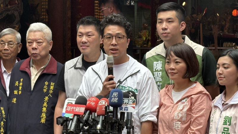 台灣人不吃鳳梨釋迦惹議 沈伯洋幫畫重點