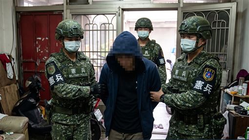 前憲兵洩軍中資料收賄30萬　二審判5年