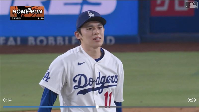 佐佐木朗希6局上2出局慘挨「背靠背」全壘打。(圖/翻攝自MLB官網)