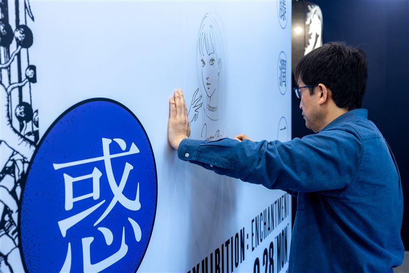 恐怖漫畫大師伊藤潤二,以細膩筆觸描繪人性深層恐懼與超現實美學。(圖/主辦單位提供)