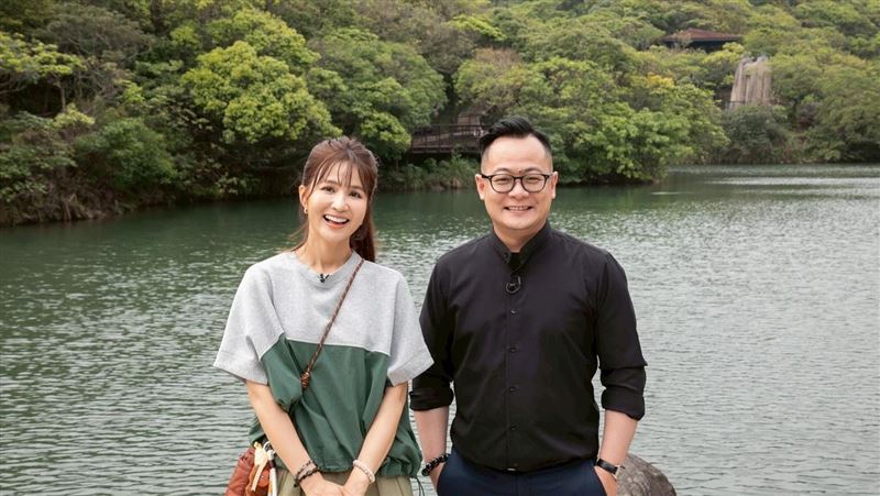 偕吳怡霈訪暖暖 童子瑋拋基隆山海大縱走