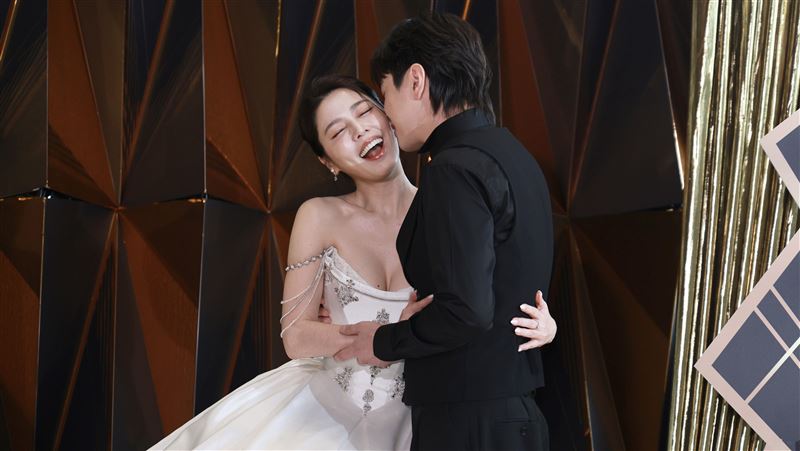 白家綺告白吳東諺 兒驚吐:什麼時候離婚