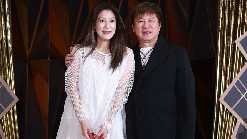 點鈔機一度卡住 胡瓜包超狂禮金給白家綺