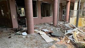 2名男大生在廢棄嘉縣培英國小引爆爆裂物，導致校舍主要結構毀損喪失效用。（嘉檢提供）