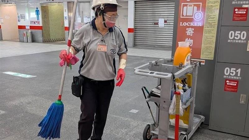 左營站鼠竄電扶梯 高捷清消加強巡查