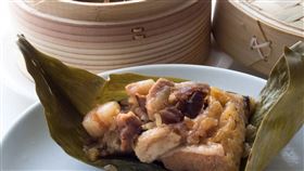 廣東一名女子因煮粽子時將壓力鍋塞得太滿，疑似飯粒或粽葉堵住排氣孔引發大爆炸，整個廚房被炸得一片狼藉、慘不忍睹。（示意圖，PhotoAC）
