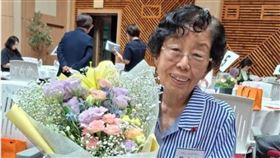 南韓的90歲老奶奶朴順德因年少貧窮失學，靠著（翻攝畫面）