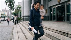 高雄,夫妻,關係,女兒,女子,男子,丈夫,妻子,離婚,通緝,逃亡,海外。（示意圖／AI生成）