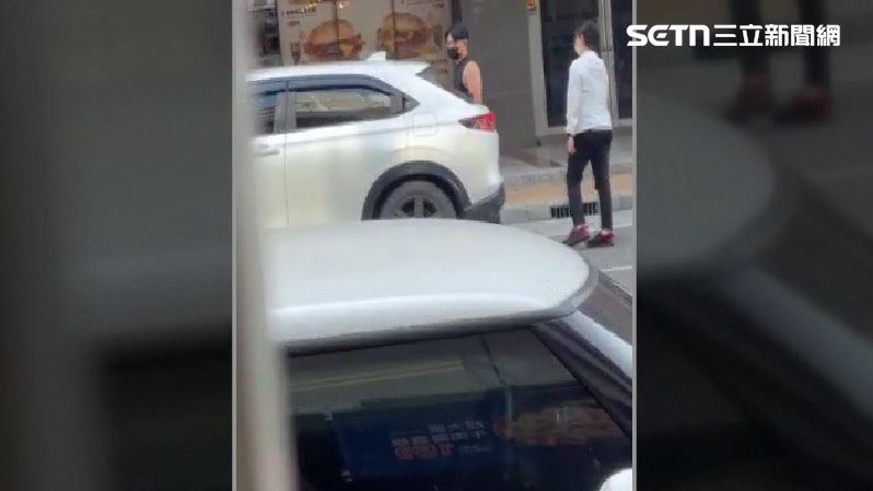 男子涉嫌非法販售台灣獼猴寶寶,察覺有異開車逃逸