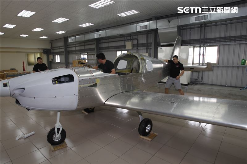 飛機製造商黃明祐曾在台灣設產組裝Sling2 TSi飛機。(圖/黃明祐提供)