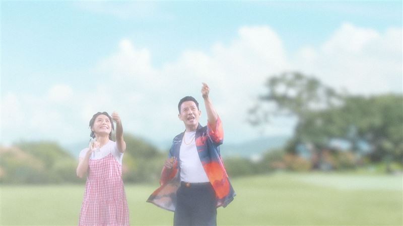 王耿豪於劇中尋回失散多年的方琦。(圖/民視提供)