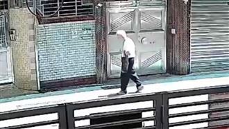 兒持刀攻擊汶汶...85歲老父幫他大掃除