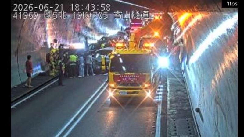 國道5號4車追撞!雪隧塞爆回堵達6公里