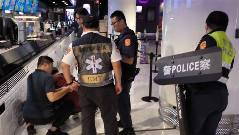 影城男持刀抵脖!超瞎原因曝