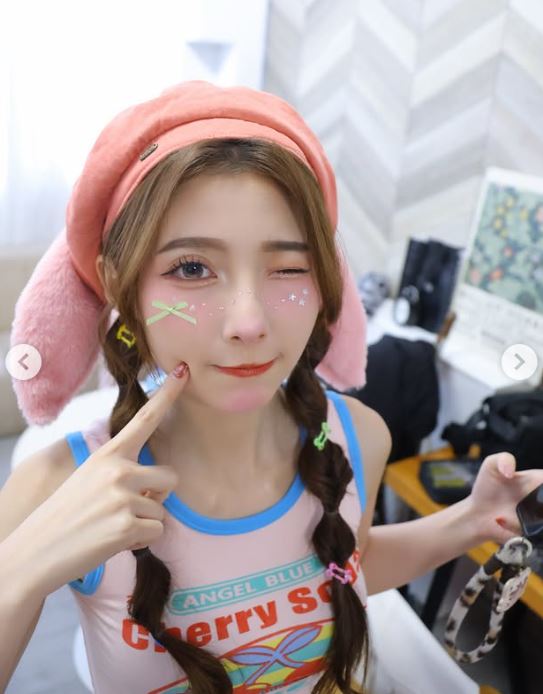 許多網友發現汶汶是自己多年前就相當喜愛的YouTuber。(圖/翻攝自IG @jessie.02.21)