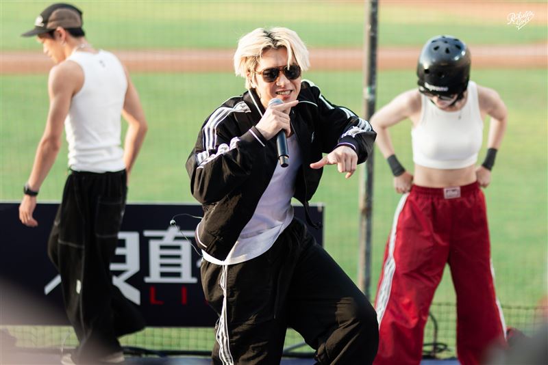 籃籃、Aby組「猴麻吉」表演! Aby下足苦功苦練，呈現最佳演出（圖／樂天桃猿提供）