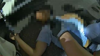 台中毒駕男撞警逃逸　7悍警包抄破窗壓制