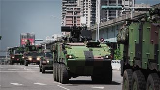 國軍啟動立即備戰操演　雲豹甲車戰備偵巡