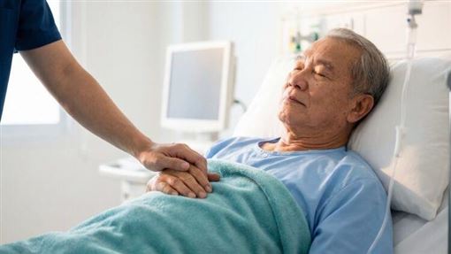 衛福部公布國人十大死因！癌症連44年居冠