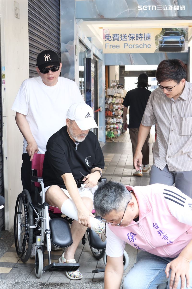 班鐵翔在西門町摔斷腿，律師認為出事地點缺乏足夠的安全提醒及防護措施。（圖／記者田俊彥攝影）