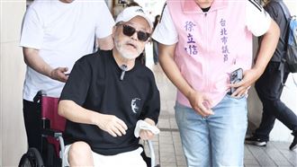 男星西門町慘摔開刀　坐輪椅親曝超慘近況