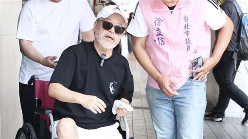 男星西門町慘摔開刀　坐輪椅親曝超慘近況