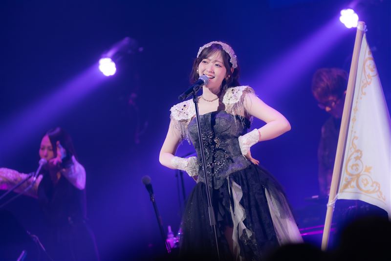 女星鈴木愛理來台開唱,喊話下次不會讓粉絲等這麼久。(圖/Welcome Music提供)