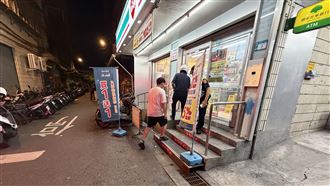 板橋兇殺案！男遭刺「肚破腸流」倒地命危