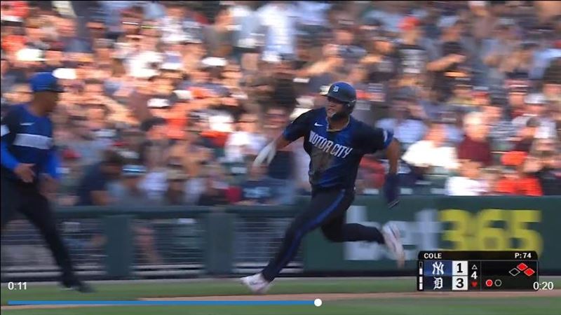 李灝宇滑回本壘得分。(圖/翻攝自MLB官網)