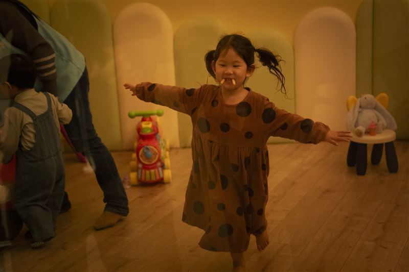 黃迪揚女兒也入鏡《欠妳的那場婚禮》。(圖/公視提供)