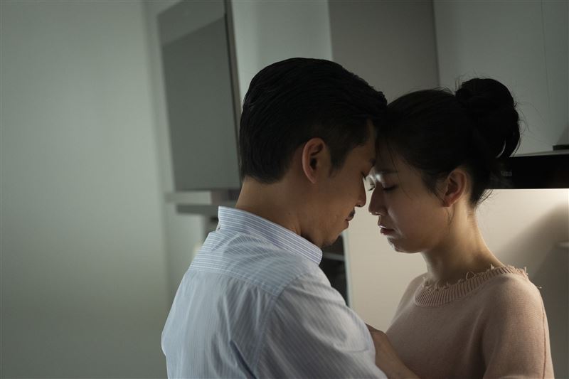 黃迪揚和方志友詮釋一對要申請領養小孩的夫妻。(圖/公視提供)