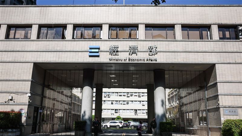 經濟部:9商品7月納檢 含電動車充電設備