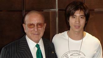 流行音樂教父逝世享耆壽94歲！王力宏追悼