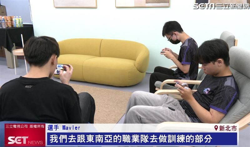 明星隊伍「Change World」選手們激烈進行「決勝時刻M新北電競爭霸賽」