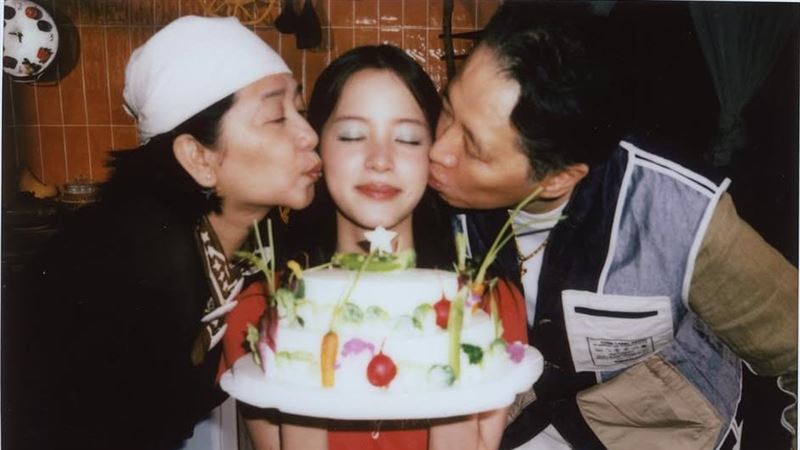 傅娟升格當嬤1年 慶娜娜生日難得露面了