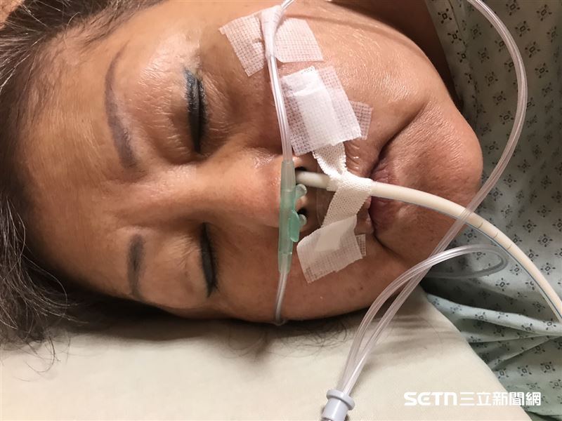 回憶自己突然倒下住進加護病房一個多月,醫師甚至一度通知家屬準備後事,到現在她不僅恢復健康,更能以行動鼓勵其他長輩勇敢走出家門,謝阿嬤說,自己非常珍惜這得來不易的健康,所以只要有機會,她都願意走出家門、多活動身體,「以前連站起來都很困難,現在能走路、能參加活動,我已經很感恩了。」她希望透過自己的故事告訴大家,無論年紀多大,只要願意踏出第一步,就有機會看見不一樣的人生風景。(圖/家屬提供)