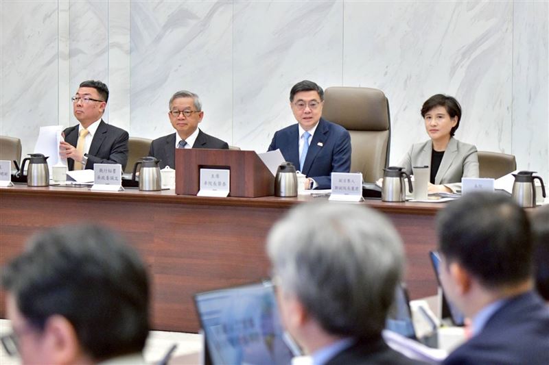 行政院長卓榮泰今（23）日主持「國家人工智慧戰略特別委員會」首場會議。（圖／行政院提供）