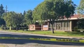 北加州圖書館槍擊案釀2死，1嫌犯落網警方調查中。（圖／翻攝自X平台 @news_az）