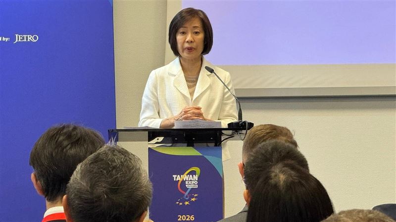 台日波聯手挺進華沙,鎖定烏克蘭重建商機。台烏貿易額成長近60%,業者瞄準電力去中心化與無人機剛性需求,透過技術輸出與共同生產模式,將台灣供應鏈打造成戰後烏克蘭產業重組的關鍵大腦,重建大戲正式開演。圖為經濟部政務次長江文若。(圖/記者師瑞德攝影)