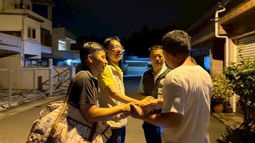 拜票意外遭狗咬　溫世政大讚台灣醫療效率