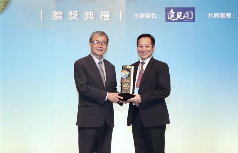 東海大學校長張國恩指出國內排名僅次於台大、陽明交大並非偶然,事實上,在國內早已六度蟬聯十大永續典範,與台大、清大並列前三名,更榮登2026《遠見》USR「年度榮譽榜」的紀錄。(圖/東海大學提供)