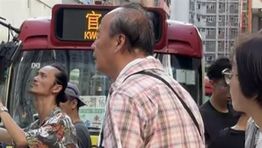 路邊落魄老人竟是狄龍！一代大俠近況曝光