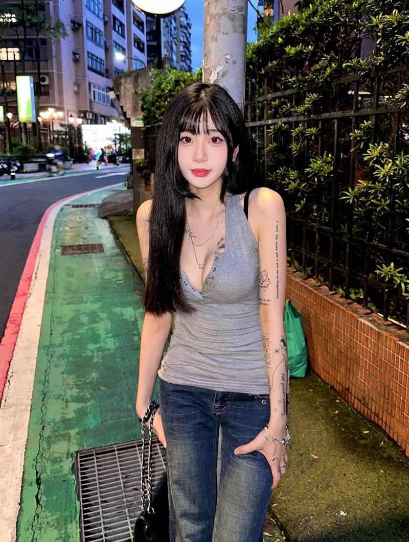 袁惟仁冥誕,愛女發文追思。(圖/翻攝自IG @yzzn.v)