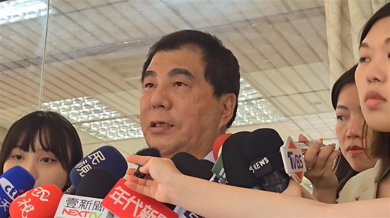 周勝考哽咽表示不捨。(圖/翻攝畫面)