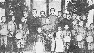 袁世凱一妻九妾，女兒晚年爆「驚人內幕」