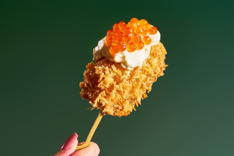 酥炸鮭魚佐松露塔塔醬。（圖／饗賓集團提供）