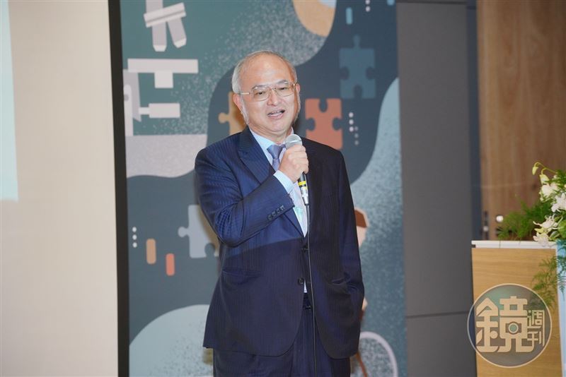 台大醫學院院長吳明賢23日清晨疑似心肌梗塞,送醫到院前無呼吸心跳,目前接受葉克膜治療中。(本刊資料照)