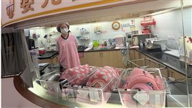 20歲屏東平地女子嫁給原住民老公。13年來生7胎！她一句「就是愛小孩」震撼全網。自己也沒想到老公結紮後竟然又有。（圖／AI Gemini製作、愛麗生婦產科診所提供） 