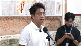沈伯洋表示，「當然我們都是希望能夠每這個就是逢問都能必答」，他也諷刺，蔣萬安也是必答，但是是避開的「避」。（圖／翻攝畫面）